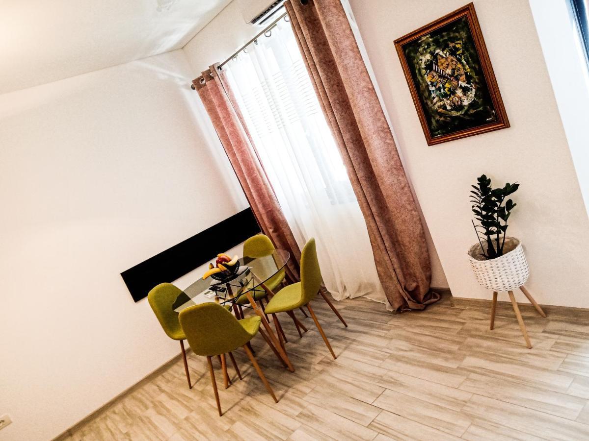 Ric Apartament Năvodari Buitenkant foto